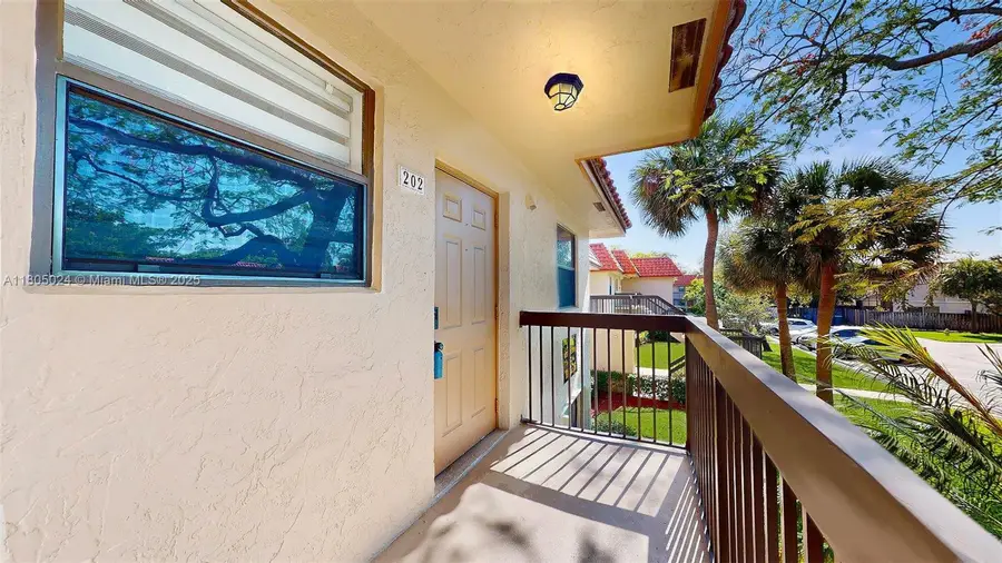 15805 W Waterside Cir #202, Sunrise, FL 33326 - Image #3