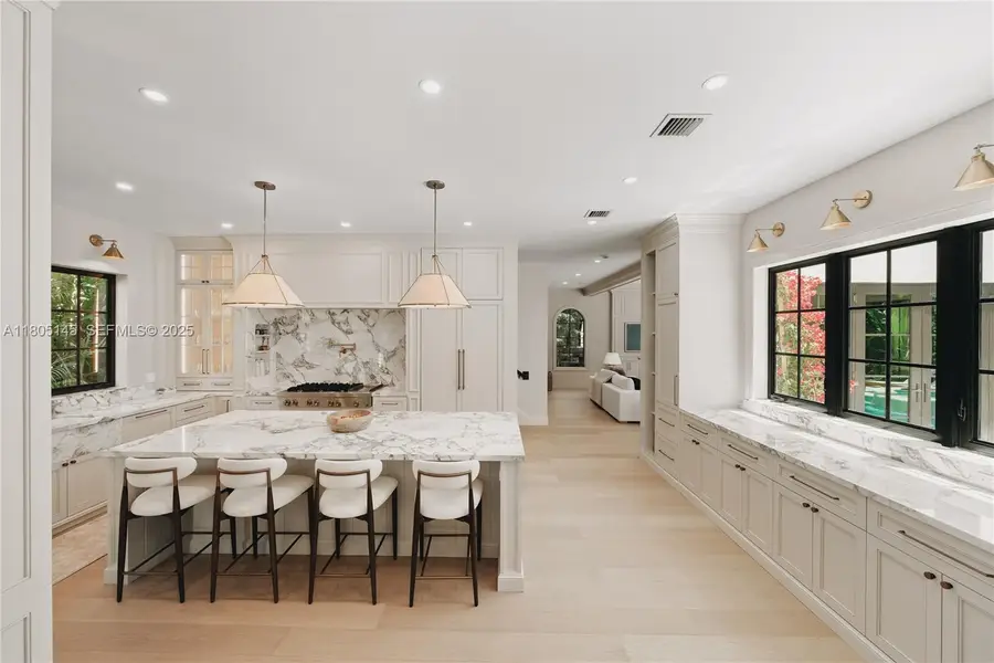 549 NE 59th St, Miami, FL 33137 - Image #2