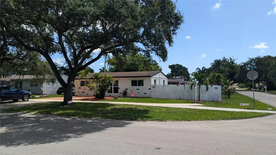 3601 N 72nd Ave, Hollywood, FL 33024 - Image #2