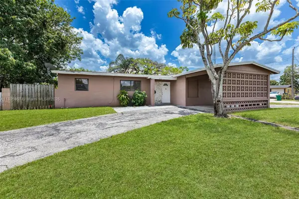 4960 NW 11th Ct, Lauderhill, FL 33313