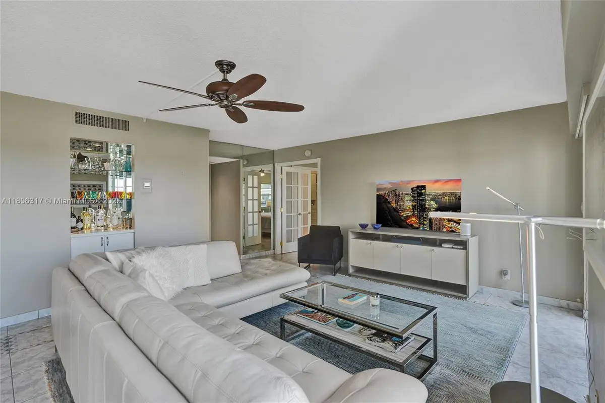 5100 Dupont Blvd #7J, Fort Lauderdale, FL 33308 - Image #1
