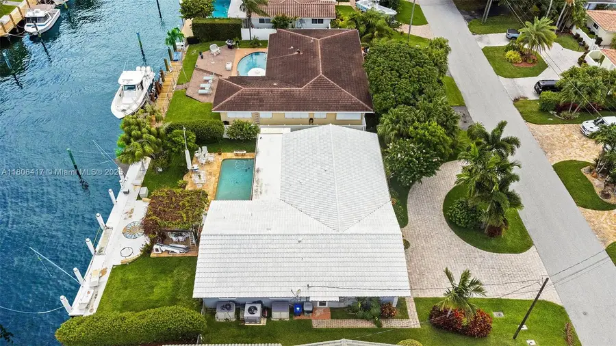 2770 NE 8th Ct, Pompano Beach, FL 33062 - Image #3