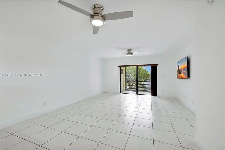 126 S Cypress Rd #729, Pompano Beach, FL 33060 - Image #2