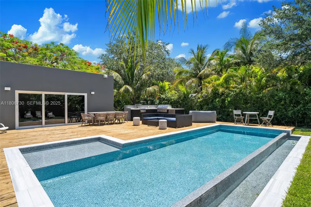 5943 SW 62nd St, South Miami, FL 33143 - Image #1