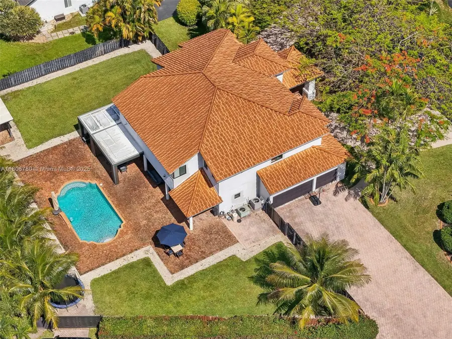 11898 SW 74th Ter, Miami, FL 33183 - Image #2