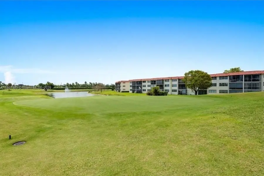 9220 S Hollybrook Lake Dr #208, Pembroke Pines, FL 33025 - Image #2