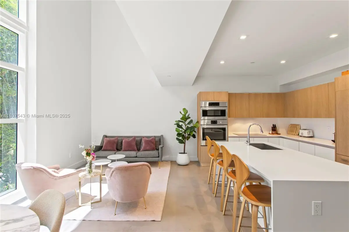 455 NE 39th St #102, Miami, FL 33137 - Image #1