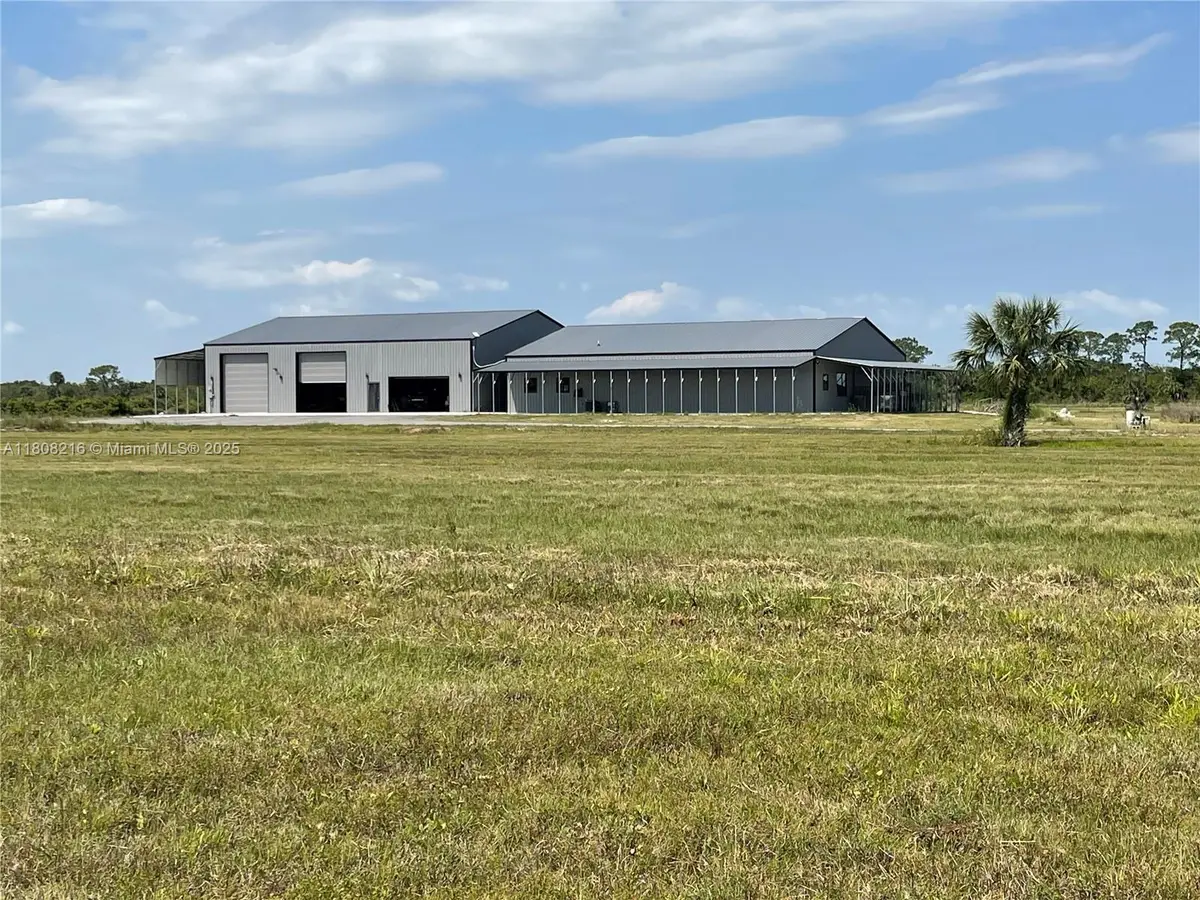 2105 86th Ave Sw, Vero Beach, FL 32968 - Image #1