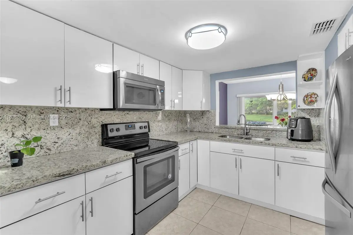 821 NW 91st Ter #821, Plantation, FL 33324 - Image #1