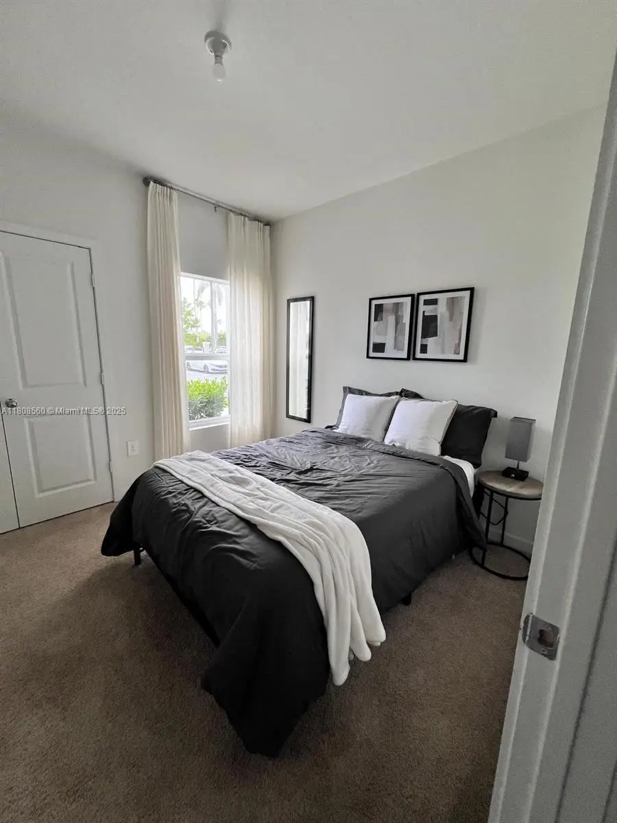 245 NE 3rd Ct, Florida City, FL 33034 - Image #2