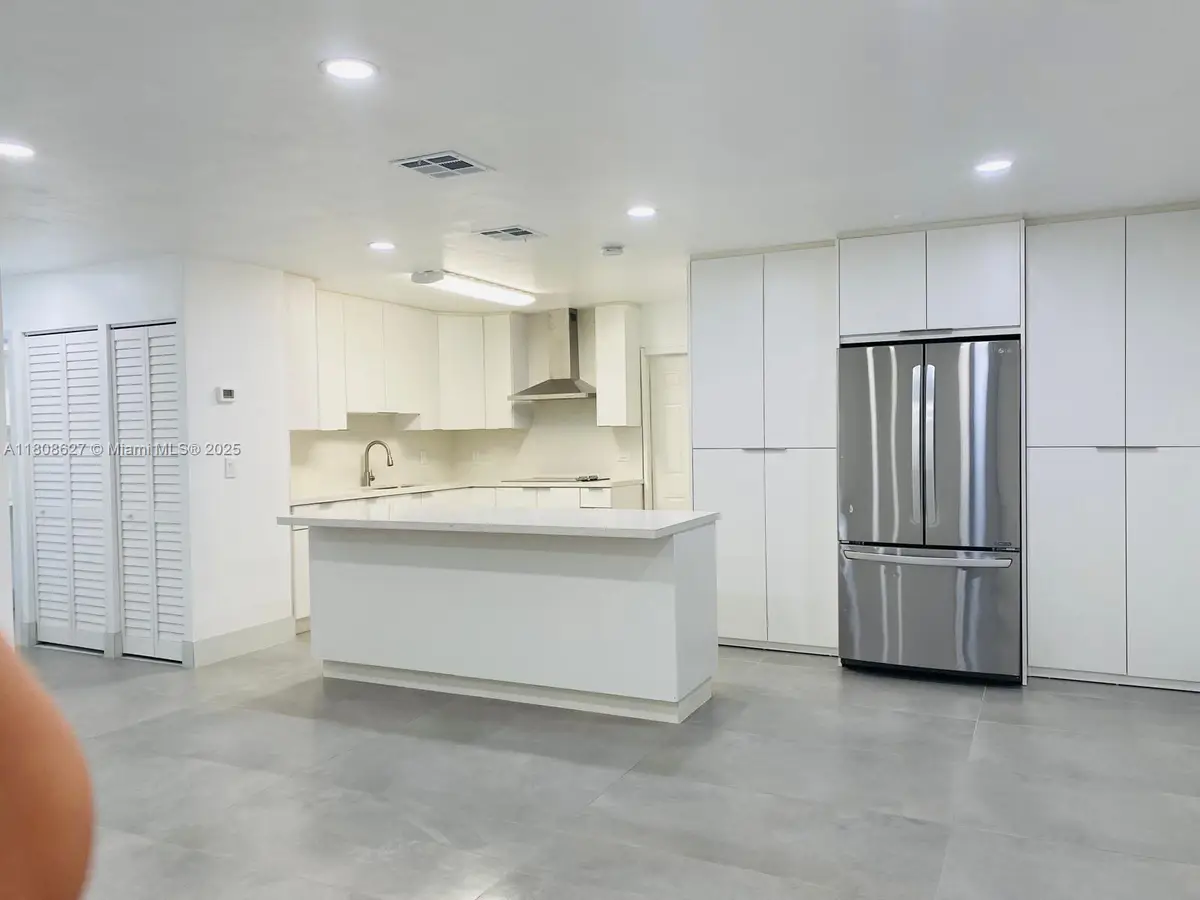 2820 NW 14th Ct, Fort Lauderdale, FL 33311 - Image #1