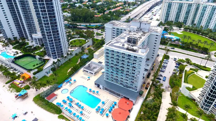 19201 Collins Ave #427, Sunny Isles Beach, FL 33160 - #2