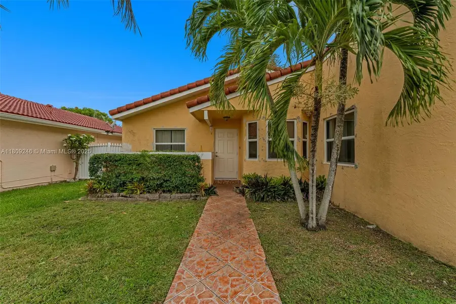 10813 SW 158th Ln, Miami, FL 33157 - Image #2