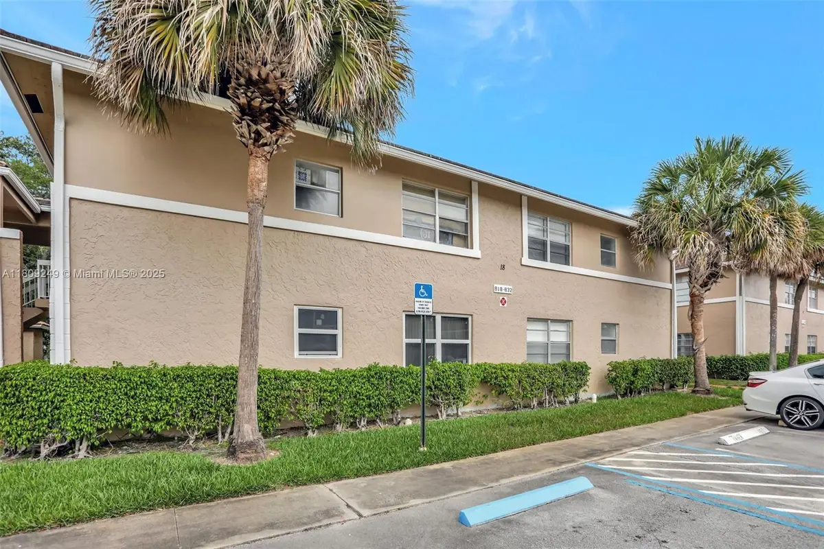 826 Twin Lakes Dr #18-D, Coral Springs, FL 33071 - Image #1