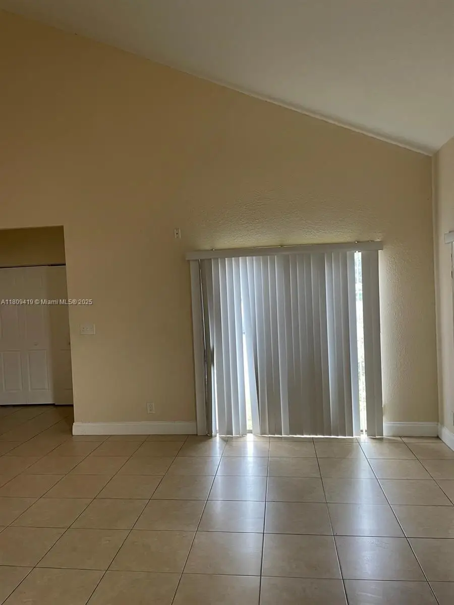 2421 NW 55th Ave, Lauderhill, FL 33313 - Image #3
