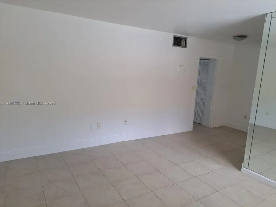 1975 NE 135th St #2D, North Miami, FL 33181 - Image #3