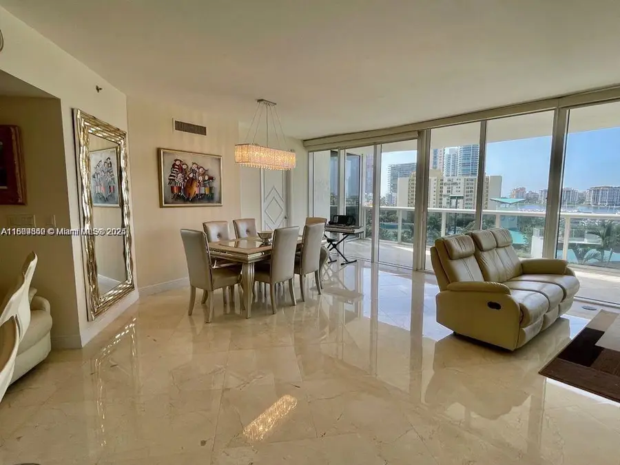 400 Alton Rd #808, Miami Beach, FL 33139 - Image #3