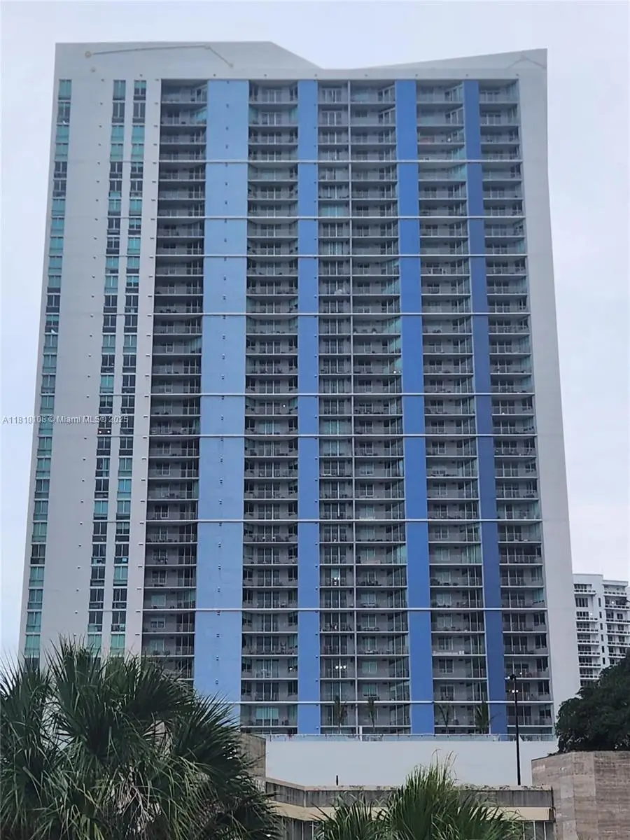 325 S Biscayne Blvd #1822, Miami, FL 33131 - #2