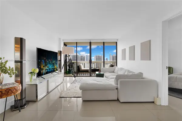 1000 Island Blvd #2508, Aventura, FL 33160