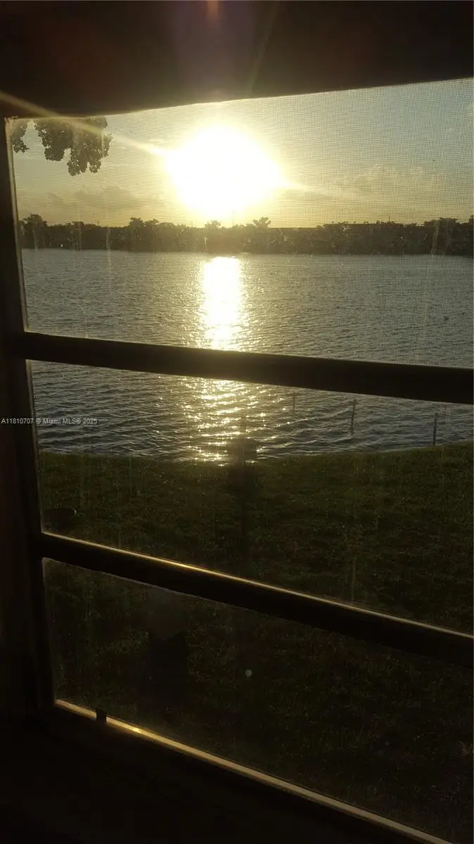 19080 NE 3rd Ct #318, Miami, FL 33179 - Image #1