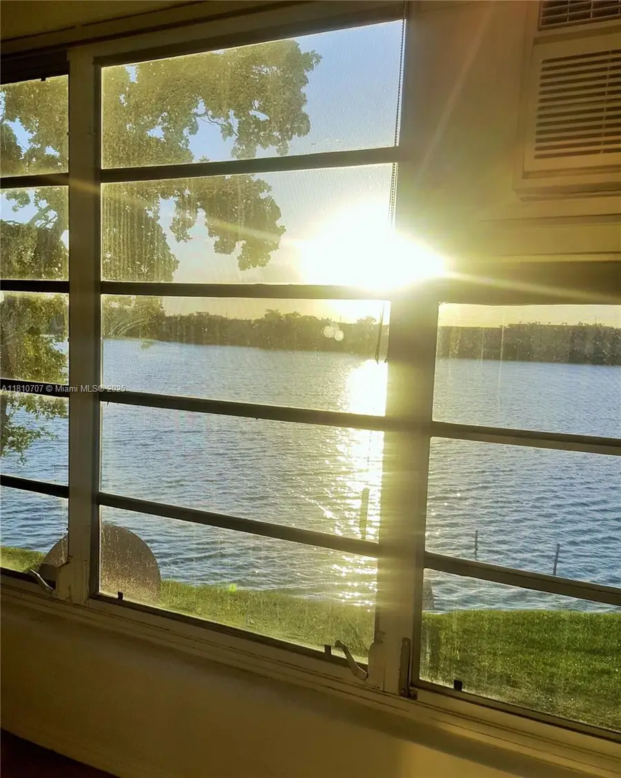 19080 NE 3rd Ct #318, Miami, FL 33179 - Image #2