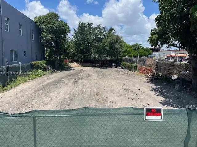 1976 NW 25th Ave, Miami, FL 33125 - Image #2