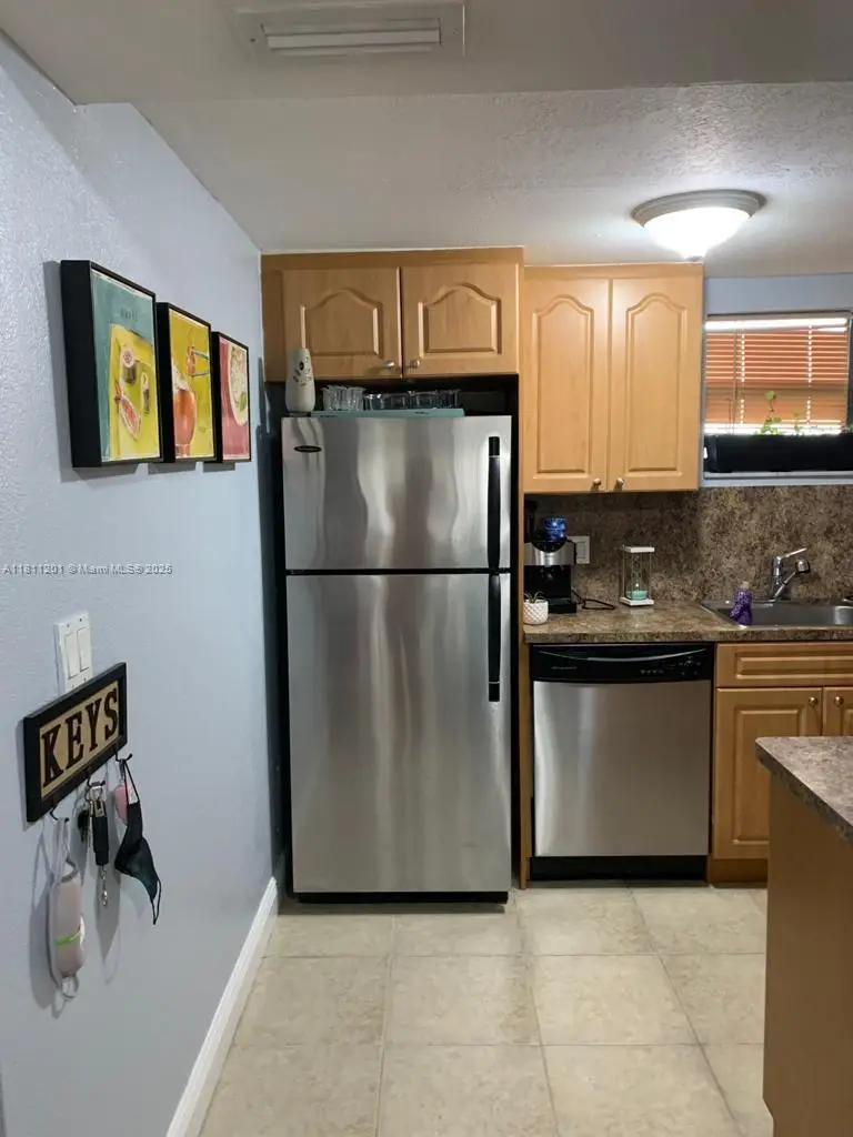 8290 Lake Dr #502, Doral, FL 33166 - Image #2