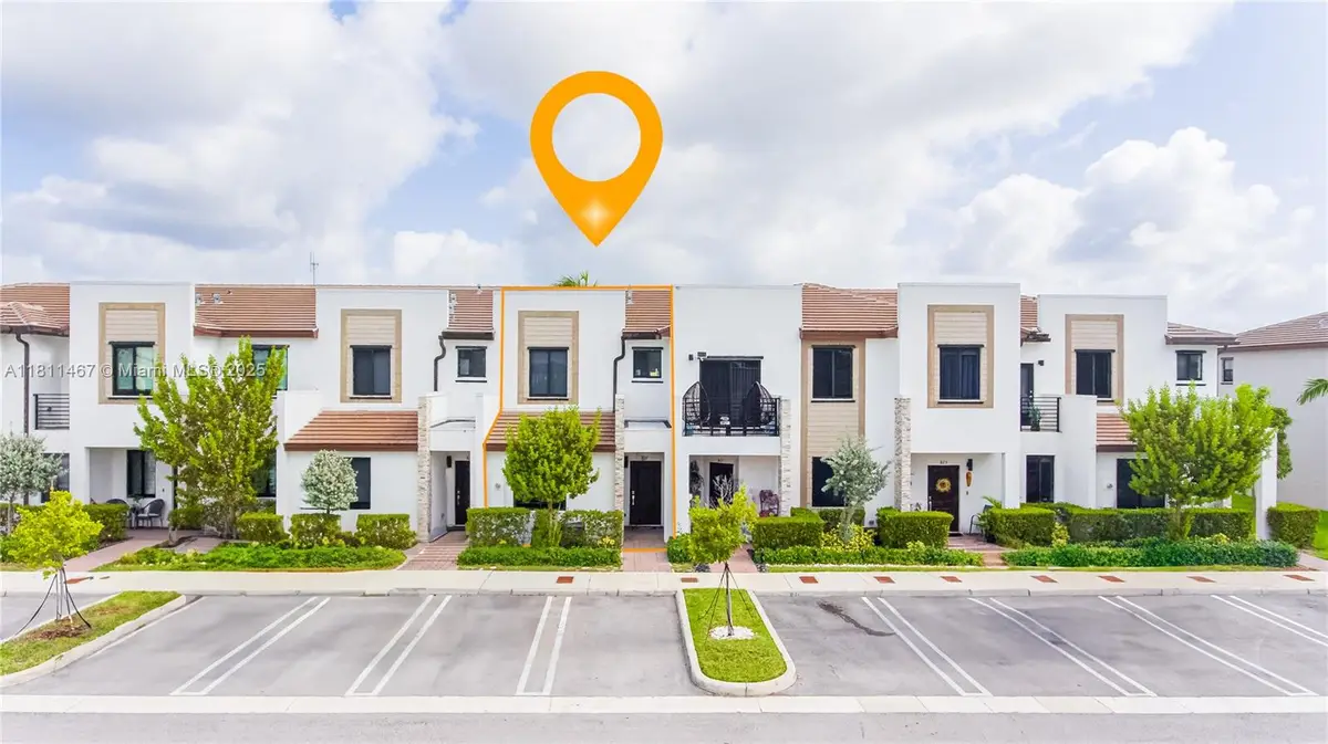 817 NE 211th St, Miami, FL 33179 - Image #1