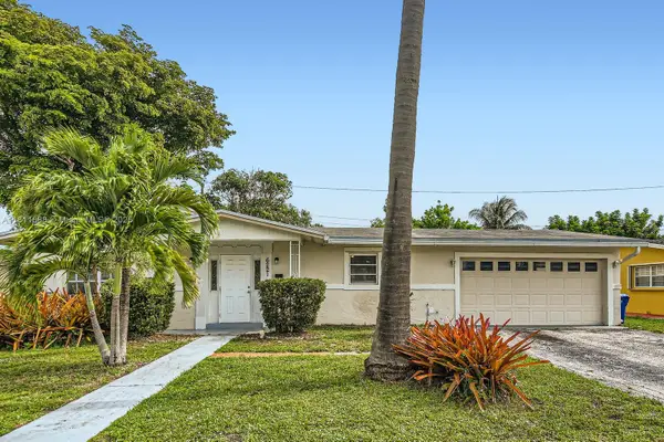 6221 NW 17th St, Sunrise, FL 33313