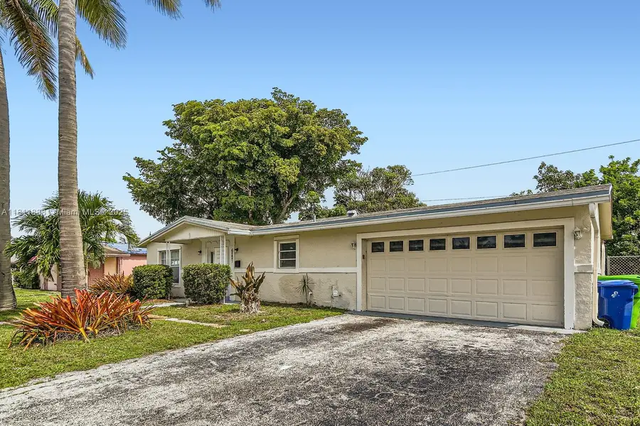 6221 NW 17th St, Sunrise, FL 33313 - #2