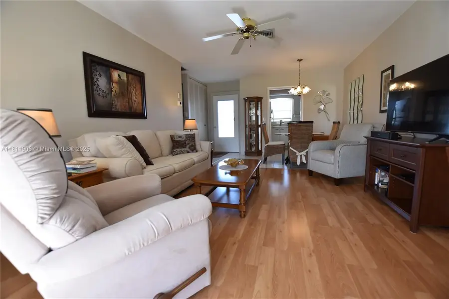 2862 W Crosley Dr #C, West Palm Beach, FL 33415 - Image #3