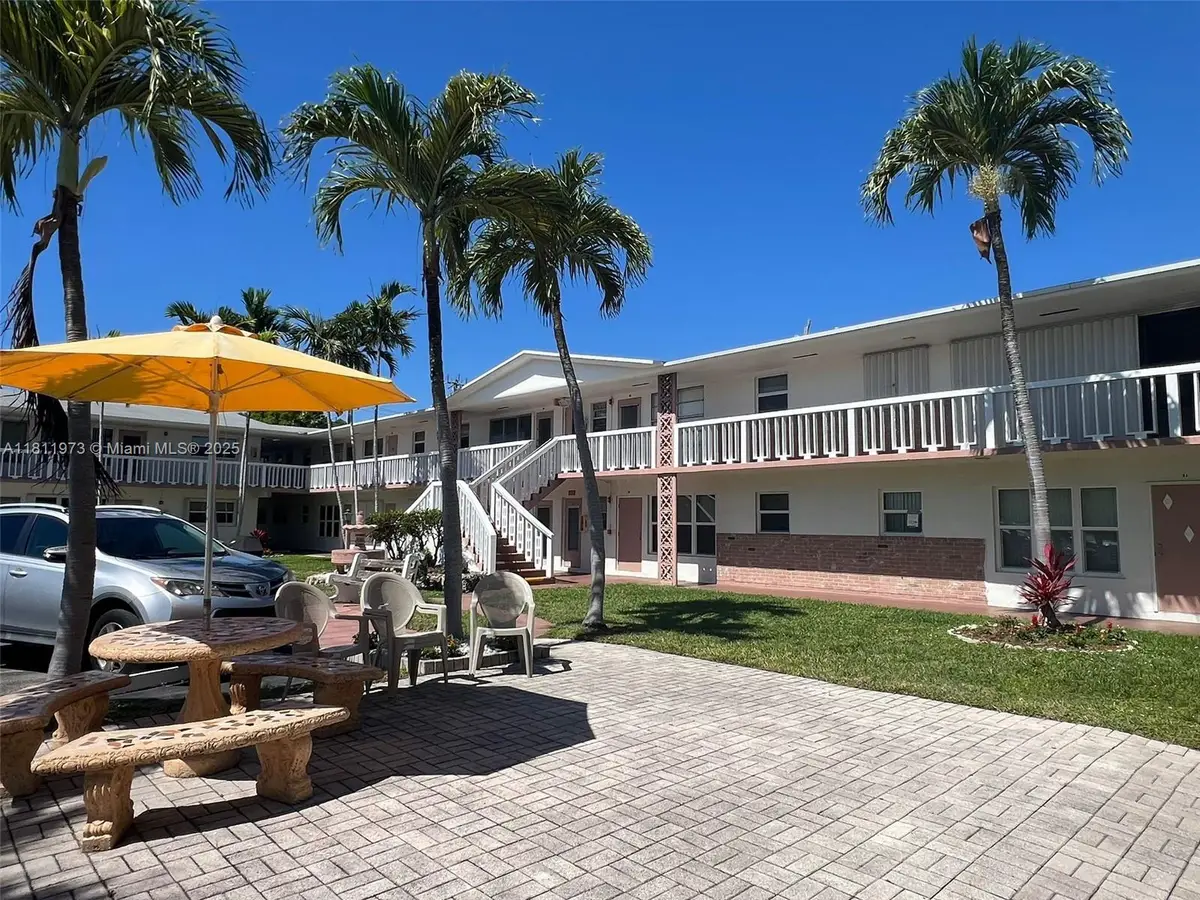 1300 N 12th Ct #8A, Hollywood, FL 33019 - Image #1