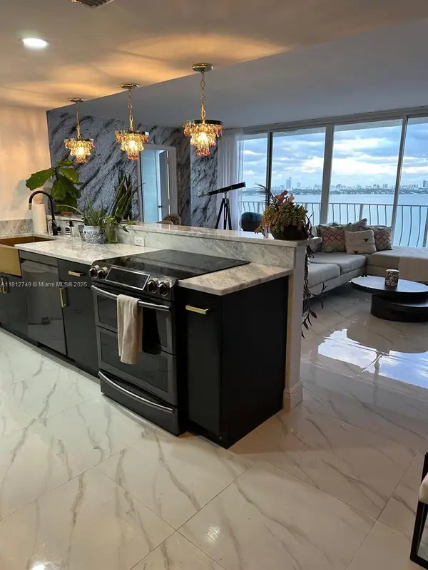 7601 E Treasure Dr #2022, North Bay Village, FL 33141