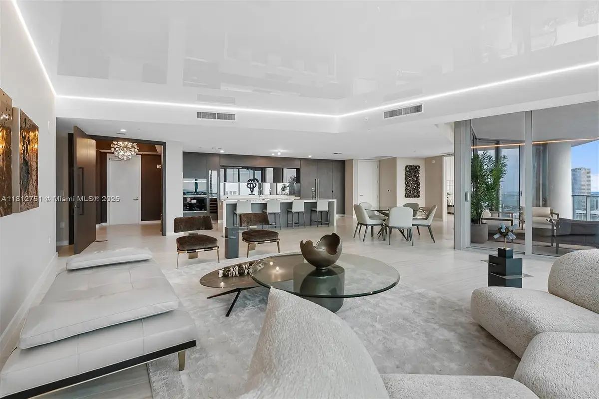 851 NE 1st Ave #PH4912, Miami, FL 33132 - Image #1