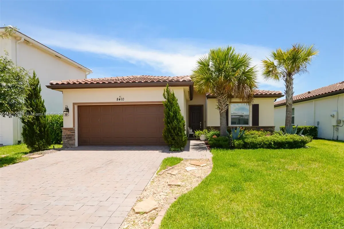 8410 NW Greenbank Cir, Port Saint Lucie, FL 34987 - Image #1