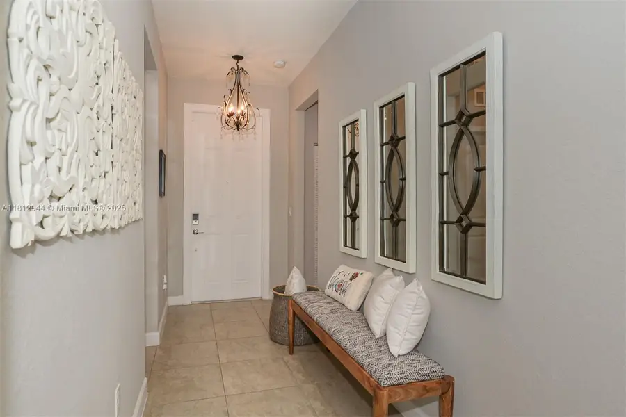 8410 NW Greenbank Cir, Port Saint Lucie, FL 34987 - Image #2