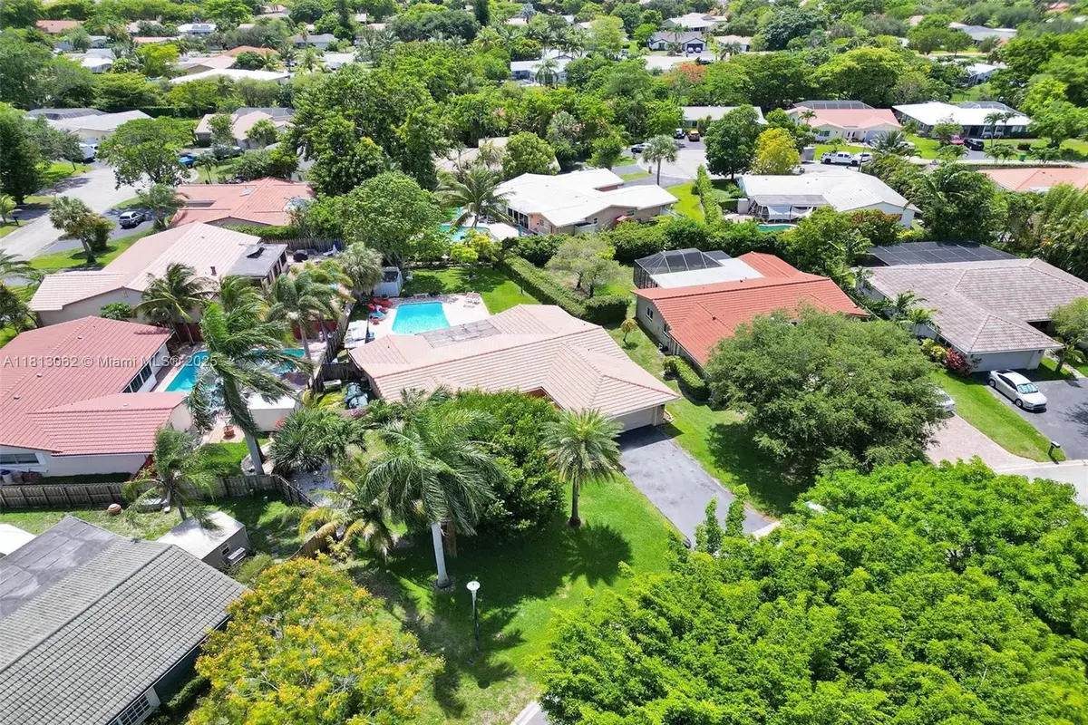 8438 NW 26th Dr, Coral Springs, FL 33065 - Image #1