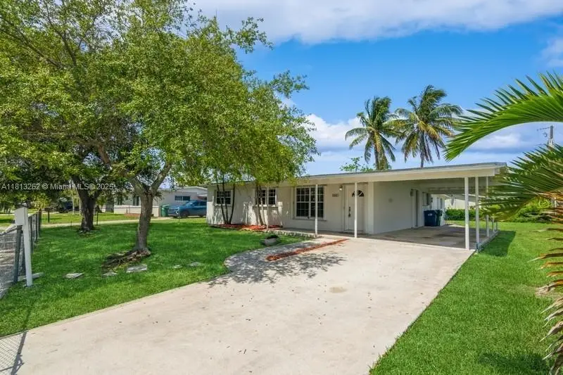 19810 Eagle Nest Rd, Cutler Bay, FL 33157 - Image #3