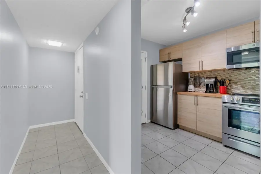 2704 Nassau Bnd #J2, Coconut Creek, FL 33066 - Image #3