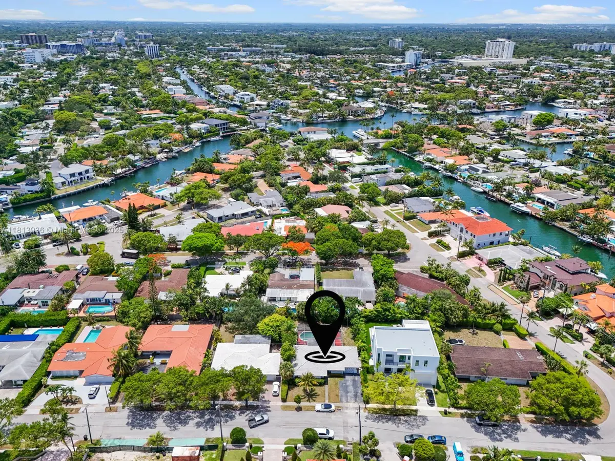 12480 Keystone Island Dr, North Miami, FL 33181 - Image #1