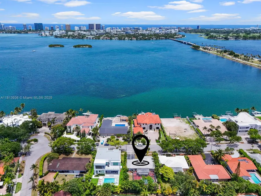 12480 Keystone Island Dr, North Miami, FL 33181 - Image #3