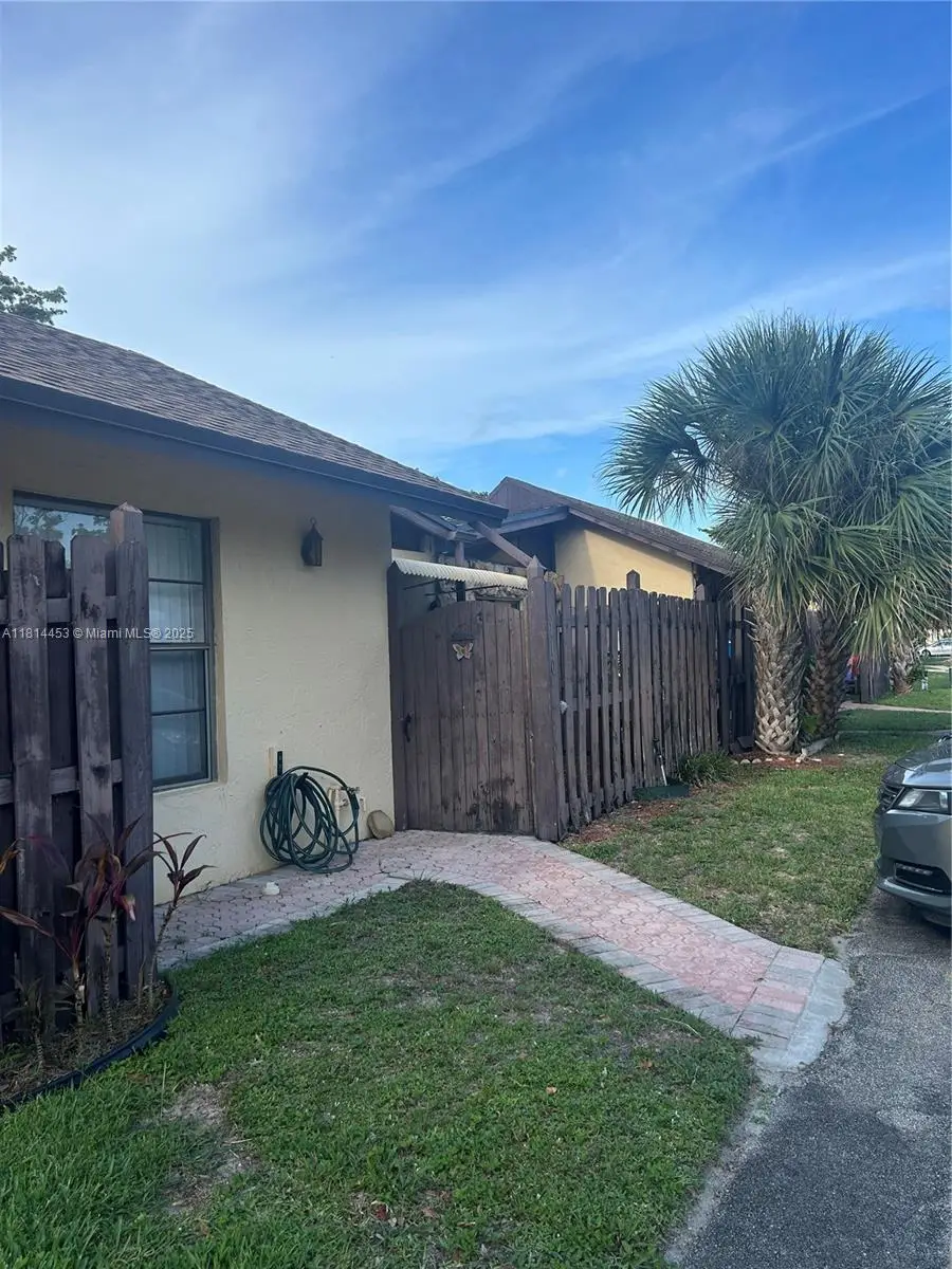 110 Gate Rd #2-64, Hollywood, FL 33024 - Image #2