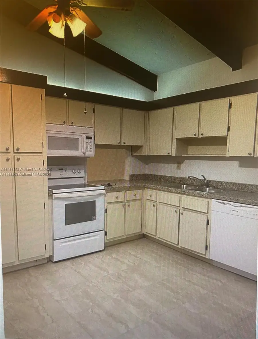 110 Gate Rd #2-64, Hollywood, FL 33024 - Image #3