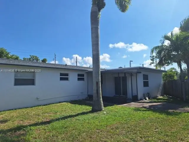 3961 Park Ln, Palm Springs, FL 33406 - Image #2