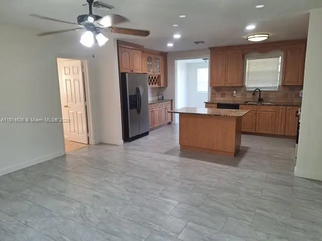 3961 Park Ln, Palm Springs, FL 33406 - Image #3