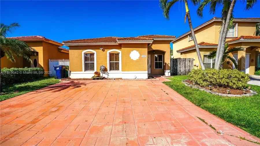 7997 NW 199th Ter, Hialeah, FL 33015 - Image #3