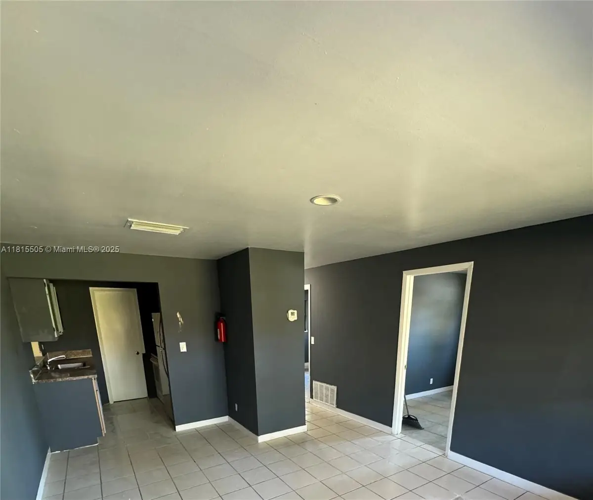 5640 NW 15th St, Lauderhill, FL 33313 - Image #1