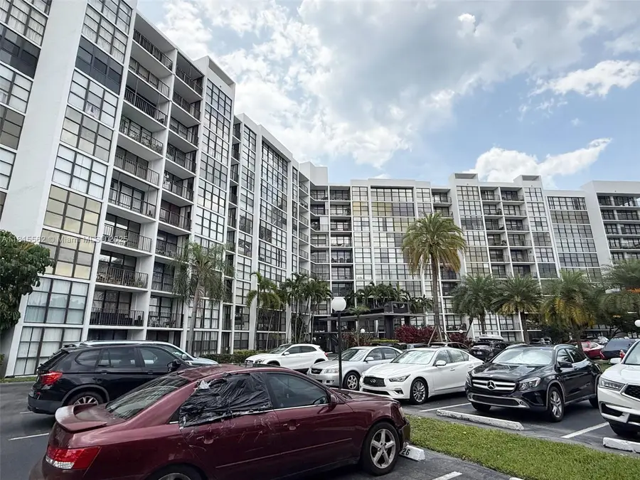 800 Parkview Dr #820, Hallandale Beach, FL 33009 - #2