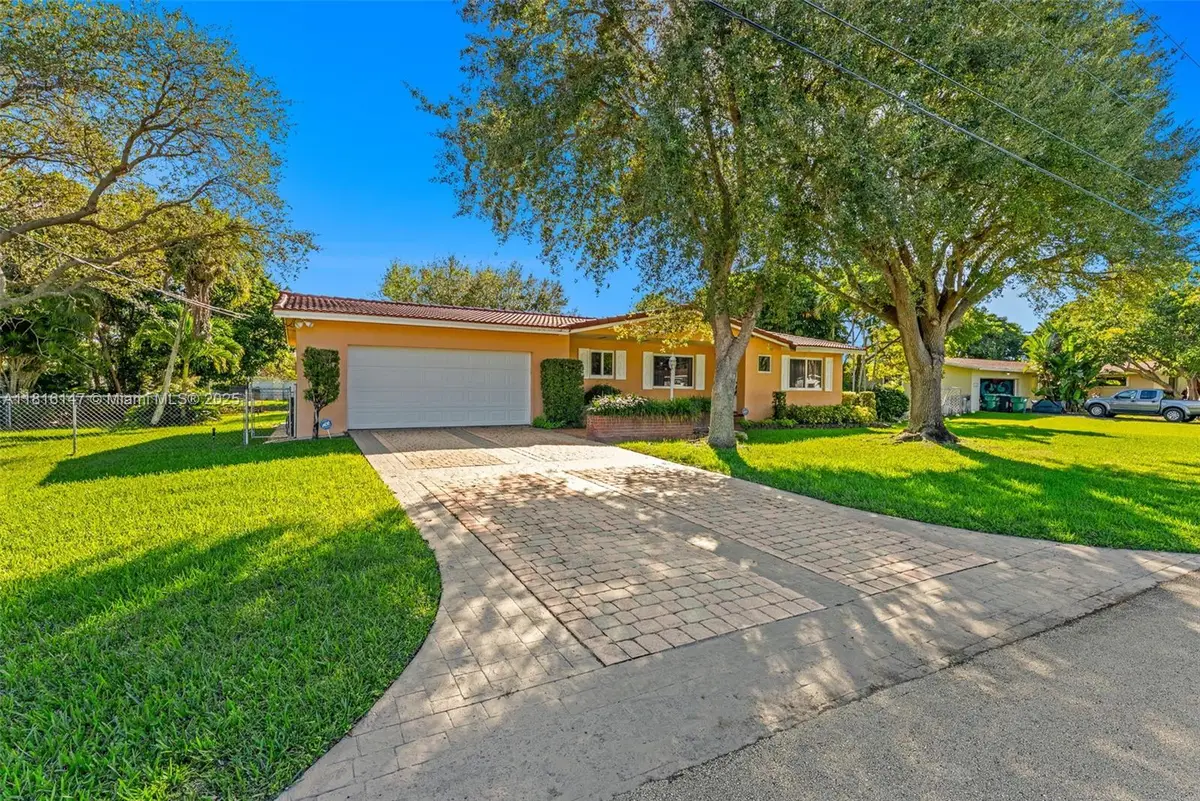 17221 SW 87th Ct, Palmetto Bay, FL 33157 - Image #1