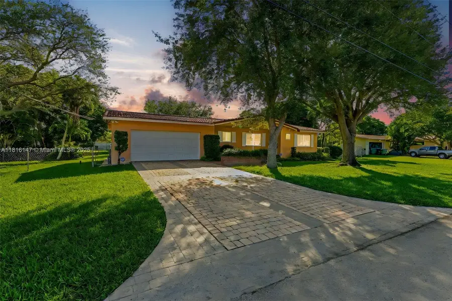 17221 SW 87th Ct, Palmetto Bay, FL 33157 - Image #2